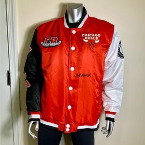 RARE Men's Chicago Bulls Logo Varasity Black Red Jacket Size Large Satin.